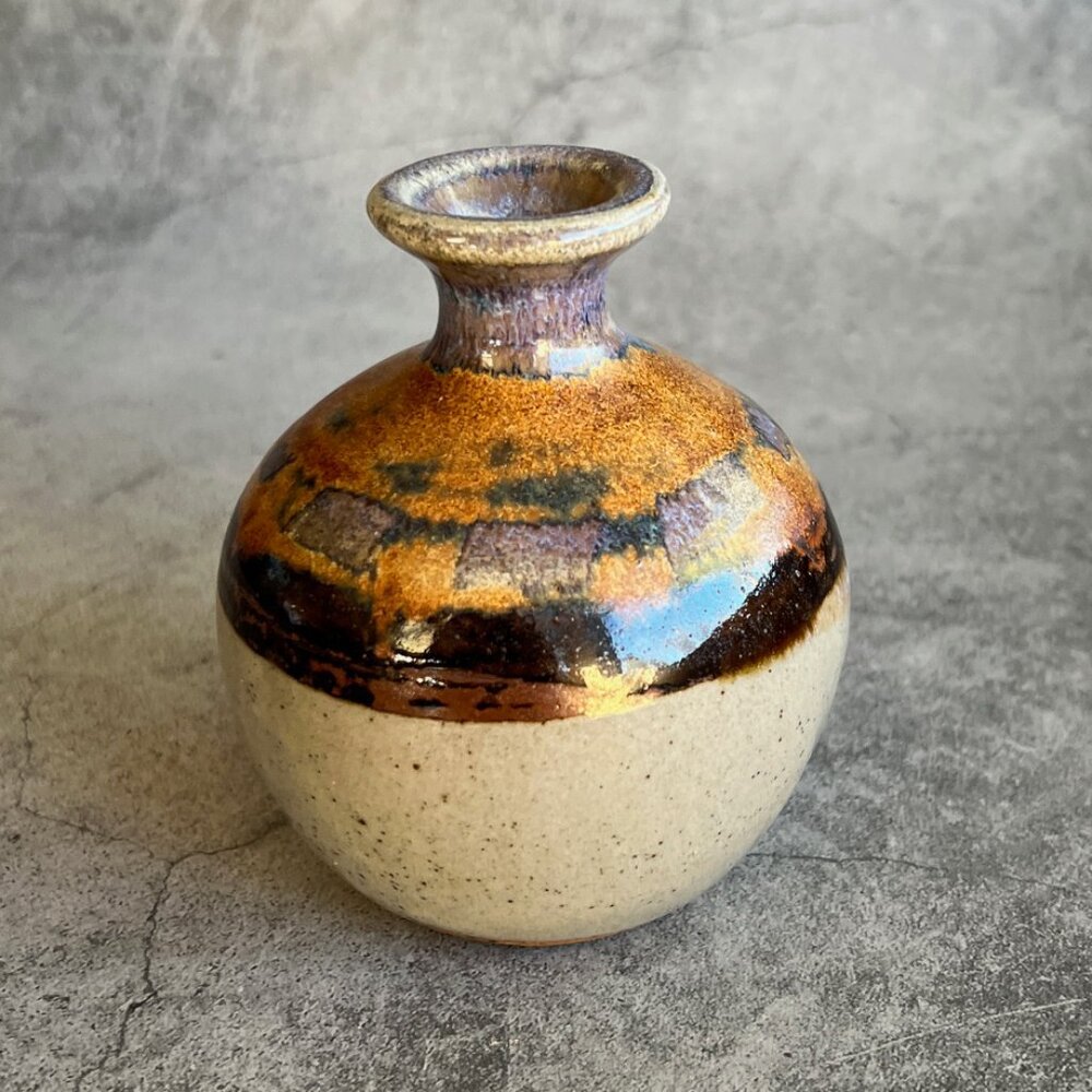 Sweet Little Flat Earth Weed Pot Vase Artist Signed 1984